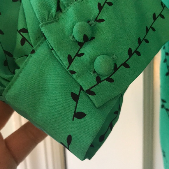 Emerald green and black flowy tunic - Picture 5 of 5